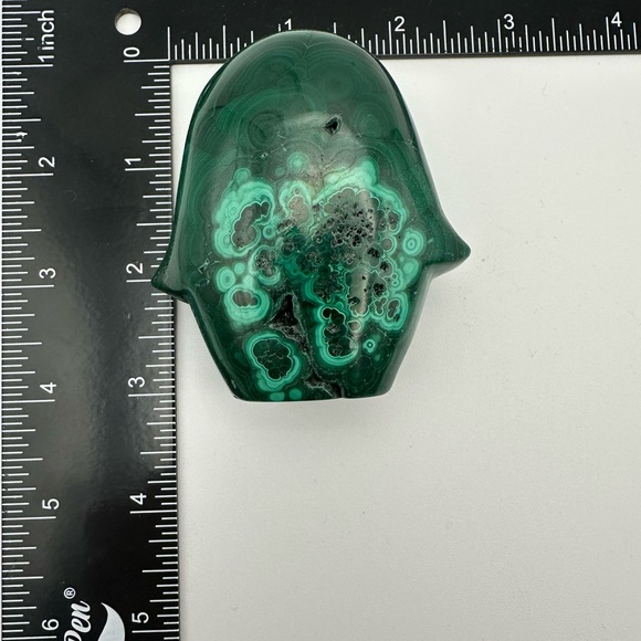 Natural malachite penguin carving - Picture 4 of 9